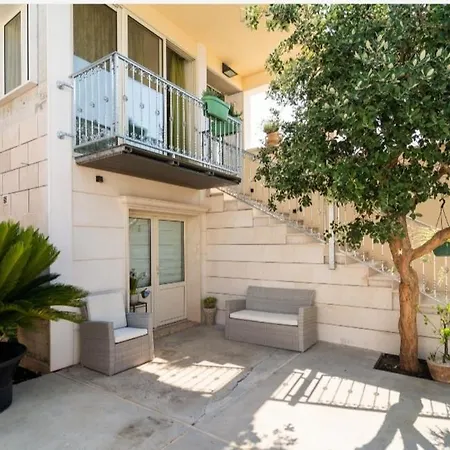 Villa Domini Selca (Brac)