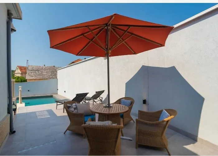 Domini Villa Selca (Brac)